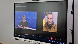 Eine Videokonferenz mit Franziska Giffey und Vladimir Klitschko, welcher sich im Nachhinein als sog. "Deep Fake" herausstellte (Bild: Senatskanzlei Berlin)