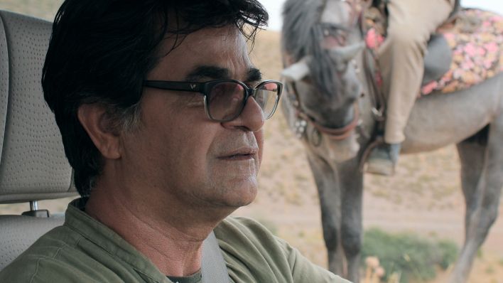 Jafar Panahi in einer Szene des Films "Drei Gesichter" (Quelle: Weltkino Filmverleih GmbH)