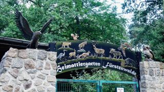 Archivbild: Eingang Heimattiergarten in Fürstenwalde. (Quelle: imago images/S. Steinach)