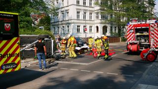 Cottbus/Chóśebuz: Unfall mit Verletztem (Quelle: Feuerwehr Cottbus/Chóśebuz)