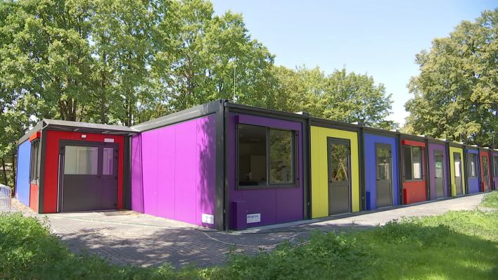 Die Gemeinde Schulzendorf hat eine Kita aus gemieteten Containern errichtet. (Quelle: rbb)