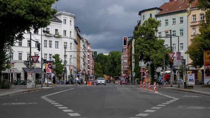 Blick auf den Heinrichplatz im Berliner Bezirk Kreuzberg. Der Platz soll bald in Rio-Reiser-Platz umbenannt werden. (Quelle: dpa/Monika Skolimowska)