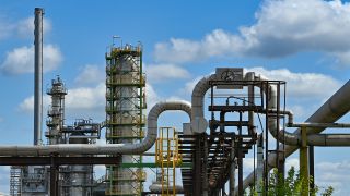 Anlagen zur Rohölverarbeitung auf dem Gelände der PCK-Raffinerie GmbH (Bild: dpa/Patrick Pleul)
