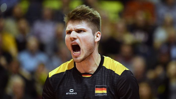 BR-Volleys-Nationalspieler Ruben Schott hat es mit Deutschland ins Achtelfinale geschafft (imago images/Bernd König)