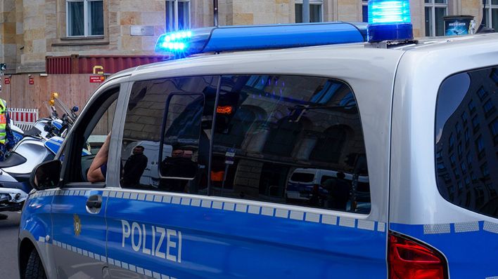 Symbolbild: Streifenwagen der Polizei (Quelle: imago/Fotostand/Reuhl)