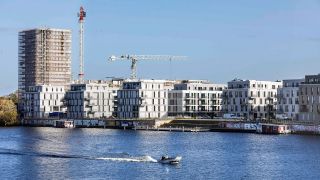 Blick auf Neubauten der Waterkant im Berliner Stadtteil Spandau. (Quelle: imago-images/Jochen Eckel)