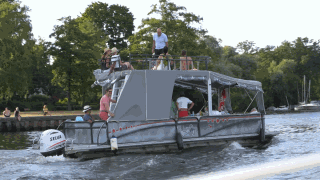 Partyboot auf der Havel (Bild: rbb)