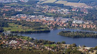 Luftaufnahme der Stadt Wildau im Landkreis Dahme-Spreewald. (Quelle: dpa/Soeren Stache)