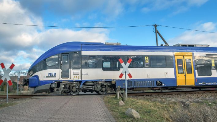 Ein Zug der Niederbarnimer Eisenbahn (Quelle: dpa/Joko)