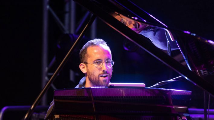Star-Pianist Igor Levit bei einem Konzert. (Quelle: dpa/Jens Büttner)