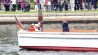 Archivbild: Queen Elizabeth II., Prince Philip, Bundespräsident Joachim Gauck und Daniela Schadt auf einem Boot auf der Spree, 24.06.2015 (Quelle: dpa)