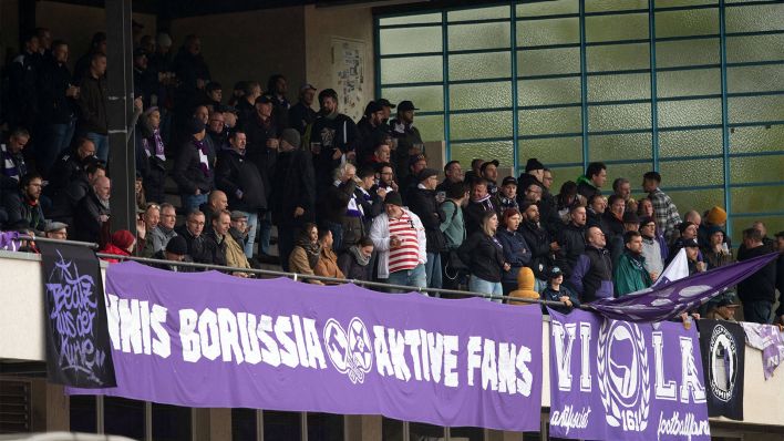Tennis Borussia Fans in einem Stadion (imago/Sebastian Räppold/ Matthias Koch)