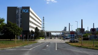 Symbolbild: Die PCK Raffinerie Schwedt im Juni 2022. (Quelle: dpa)