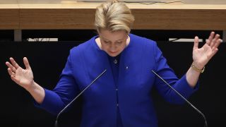 Franziska Giffey (SPD), Regierende Bürgermeisterin, gibt während der Plenarsitzung des Berliner Abgeordnetenhauses eine Regierungserklärung ab (Quelle: dpa/Wolfgang Krumm)