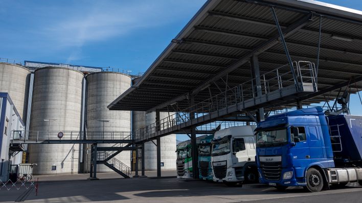 Testowy przebieg z Polski: Rafineria PCK otrzymuje pierwszą dostawę ropy ze Svet Gdańsk