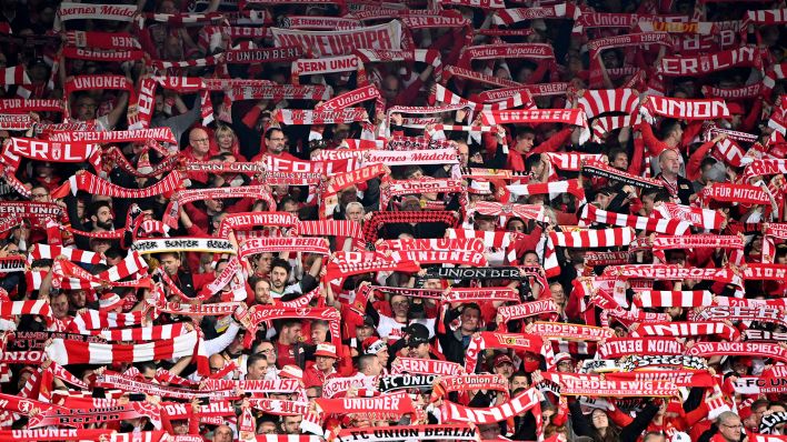 Die Fans des 1. FC Union Berlin (imago images/Matthias Koch)