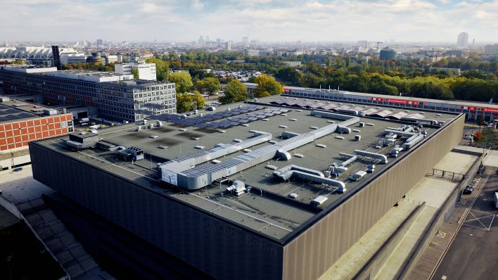 Solaranlage auf den Messedächern (Quelle: Messe Berlin GmbH)