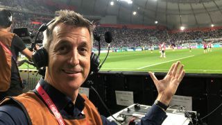 rbb-Reporter Christian Dexne bei einem WM-Spiel in Katar. (Bild: Christian Dexne/rbb)