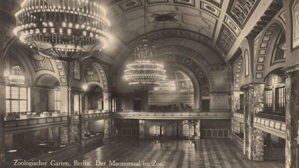 Der Marmorsaal im Zoologischen Garten um 1912. (Quelle: akg/Neue Photographische Gesellschaft Berlin)