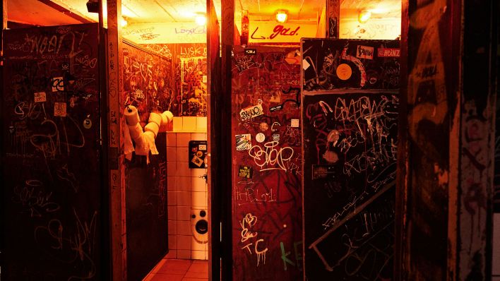Archivbild:Toiletten im "Golden Gate" Club während eines Rundgangs durch die Berliner Clubkultur am 18.08.2022.(Quelle:dpa/A.Riedl)
