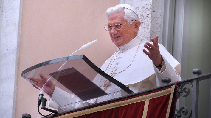 Archivbild: Papst Benedict XV in Rom am 11.07.2010 (Quelle: dpa/Spaziani)