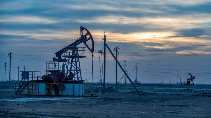 Ein Ölfeld in Kasachstan