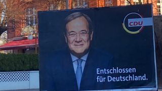 CDU-Wahlplakat mit Armit Laschet in Berlin. (Quelle: Nico Fried / Twitter)