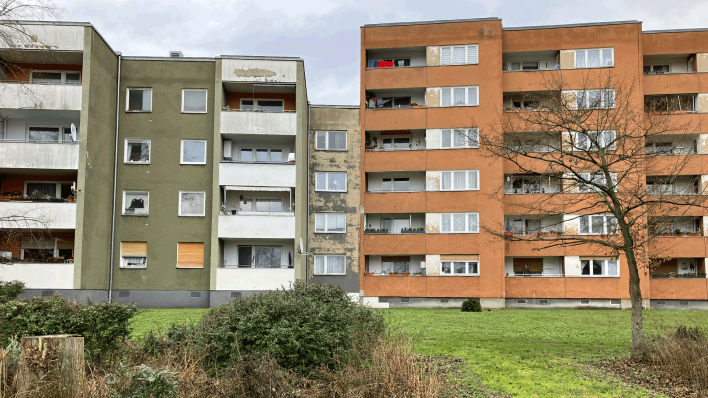 Zwei Wohnblöcke der Siedlung Falkenhagener Feld in Berlin Spandau (Quelle: rbb/Wolf Siebert)
