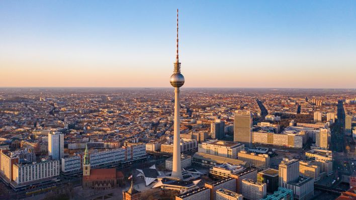 Symbolbild: Eine Luftaufnahme von Berlin (Quelle: dpa/Westend61)