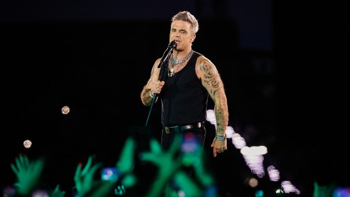 Robbie Williams am 27.08.2022 in München. (Quelle: Picture Alliance/Daniel Scharinger)