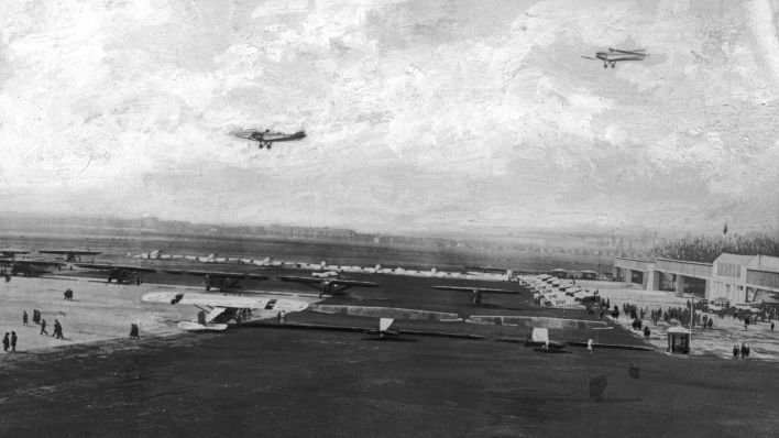 Archivbild: Berlin-Tempelhof, Zentralflughafen Berlin-Tempelhof (am 8.10.1923 in Betrieb genommen). - Ansicht. - Luftaufnahme, undat., retuschiert. (Quelle: dpa/akg)