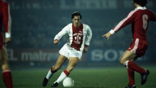 Ajax-Legende Johann Cruyff in seinem Abschiedsspiel 1978 gegen Bayern München (IMAGO/ANP)