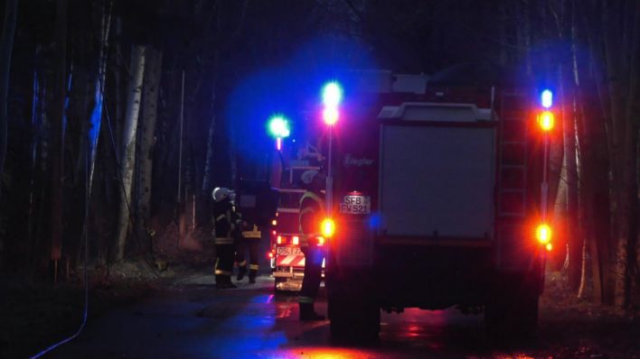 Feuerwehr im Einsatz am 03.02.2023 wegen Sturmschäden in Brandenburg (Quelle: rbb)