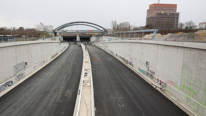 Blick auf die Baustelle der A100 oberhalb der Hatun-Sürücü-Brücke am 05.03.2023. (Quelle: dpa-Bildfunk/Jörg Carstensen)
