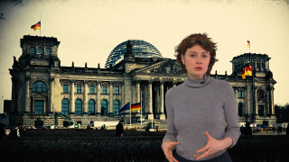 Frau vor Bundestag