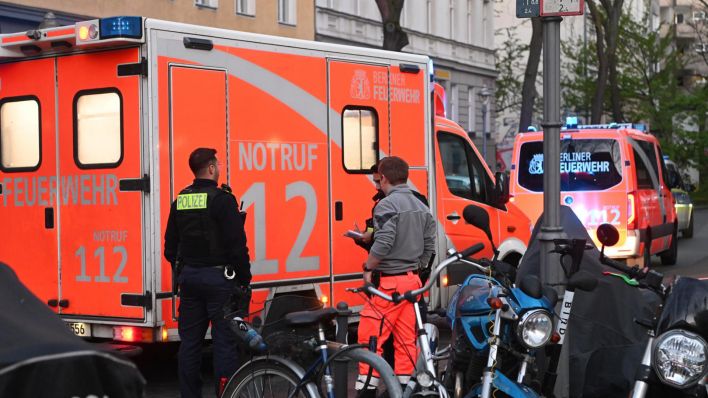 Am 20.04.2023 gegen 5 Uhr kam es zu einem Polizei- und Feuerwehreinsatz in der Böckhstraße 26 in Berlin-Kreuzberg. (Quelle: M.Pudwell)