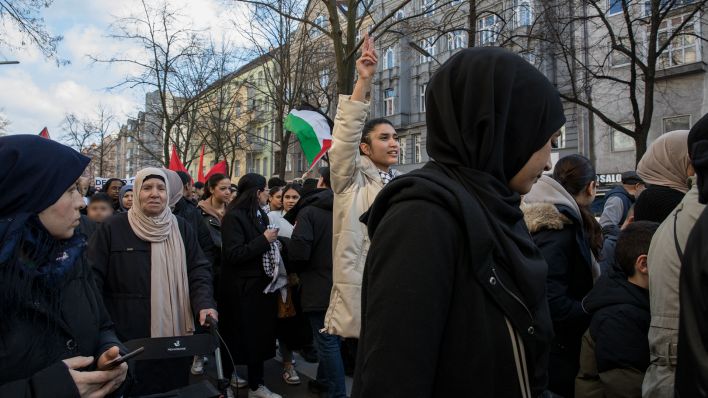 Eine Palästinenser-Kundgebung, die am Samstag in Berlin stattfand (Quelle: dpa/Michael Kuenne)