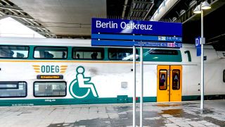 Archiv: Ein Zug der Linie RE1 startet vom Berliner Ostkreuz aus nach Frankfurt (Oder). (Foto: imago)