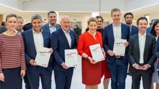 Spitzen von CDU und SPD präsentieren Koalitionsvertrag