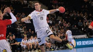 Max Beneke im Trikot der deutschen U21-Handball-Nationalmannschaft (imago images/Hartenfelser)