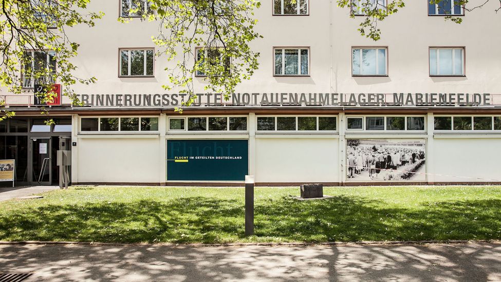 ERINNERUNGSSTÄTTE NOTAUFNAHMELAGER MARIENFELDE. Dauerausstellung - Stiftung Berliner Mauer. (Quelle: stiftung-berliner-mauer.de/G. Simons)