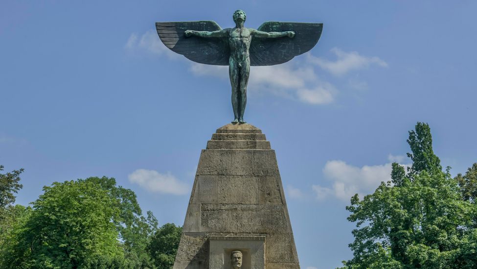 Otto-Lilienthal-Denkmal, Bäkestraße, Lichterfelde, Steglitz-Zehlendorf, Berlin, Deutschland. (Quelle: dpa/Bildagentur-online/Joko)