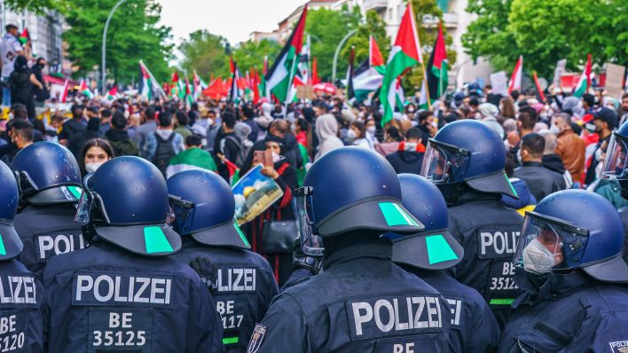 Berlińska policja zakazuje pro-palestyńskiej demonstracji – organizator walczy