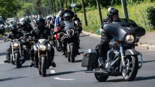 Mitglieder der russischen Motorrad-Gang "Nachtwölfe" 2018 in Berlin (Quelle: DPA/Paul Zinken)