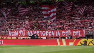 Union-Fans mit einem Banner: "Nein zu Investoren in der DFL" (Quelle: IMAGO/Matthias Koch)