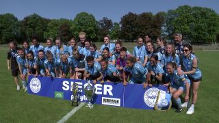Die Frauen von Viktoria Berlin feiern die Meisterschaft der Regionalliga Nordost (Quelle: rbb)