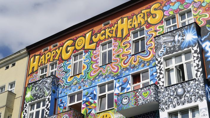 Das Berliner Hotel und Hostel „Happy Go Lucky“ am Stuttgarter Platz in Berlin-Charlottenburg-Wilmersdorf. (Quelle: imago images)