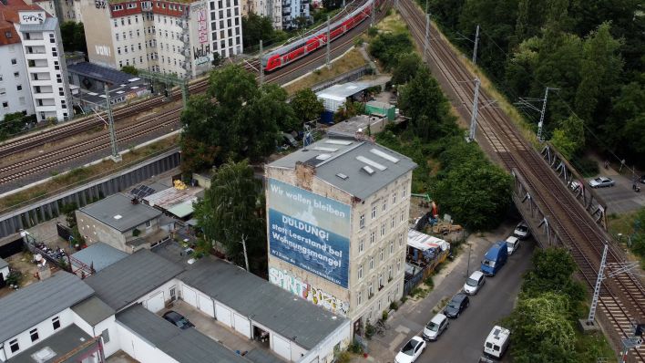 Luftaufnahme der Wartenbergstraße 22 in Berlin-Lichtenberg (Quelle: rbb)