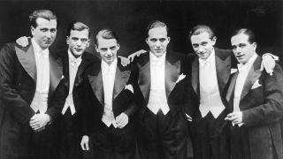 Comedian Harmonists" (1927 gegruendetes Gesangssextett). - Gruppenbild mit Ari Leschnikow (1. Tenor), Erich Collin (2.Tenor), Roman Cykowski (Bariton), Robert Biberti (Bass), Harry Frommermann (Buffo) und Erwin Bootz ("Begleitung"). (Quelle: dpa/akg-images)