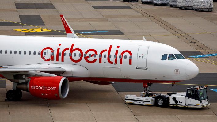 Symbolbild: Die insolvente Fluggesellschaft Air Berlin stellte ihren Flugbetrieb ein. (Quelle: dpa/Christoph Hardt)